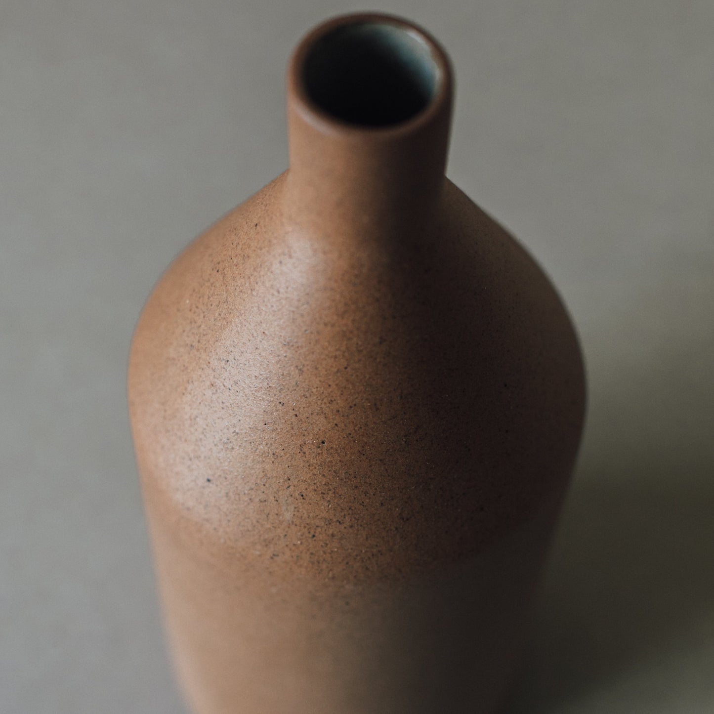 Morandi-Inspired Earth Tone Ceramic Vase